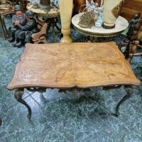 Чудесна много стара антикварна холандска маса от бронз с дървен плот , снимка 5 - Антикварни и старинни предмети - 45821193