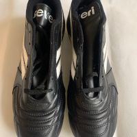 Футболни обувки бутонки стелка 30 см., снимка 1 - Футбол - 45096169