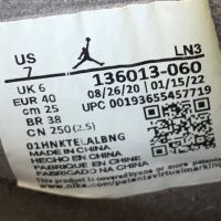 Оригинални Маратонки Nike Air Jordan 4 Retro BRED 308497 089., снимка 10 - Маратонки - 45881264