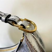 Налична чанта Fendi реплика, снимка 5 - Чанти - 45702229