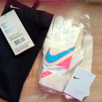 Вратарски ръкавици Nike - номера 10 и 6, снимка 2 - Футбол - 45367453