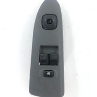 Панел с бутони, копчета от Мазда 323 бж 01г Mazda 323 bj 2001г, снимка 1 - Части - 45819630