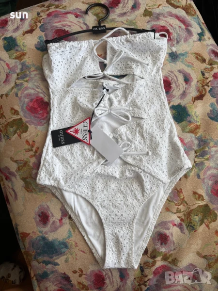 Бял бански Guess, снимка 1