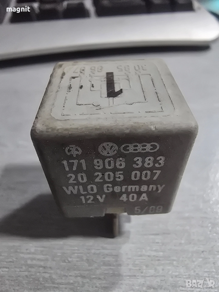 171906383 Реле 1 VW Audi Seat , снимка 1