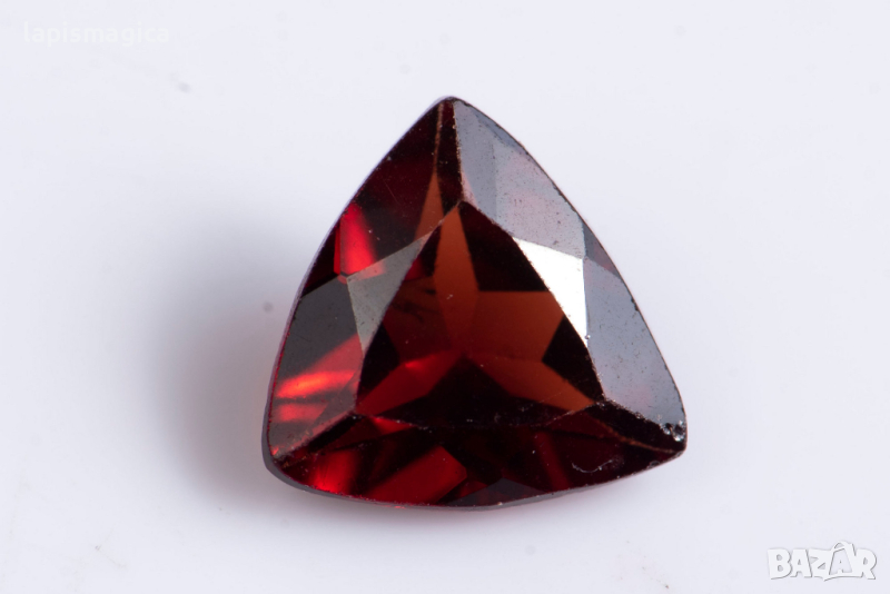 Родолит гранат 0.67ct трилион шлифовка, снимка 1