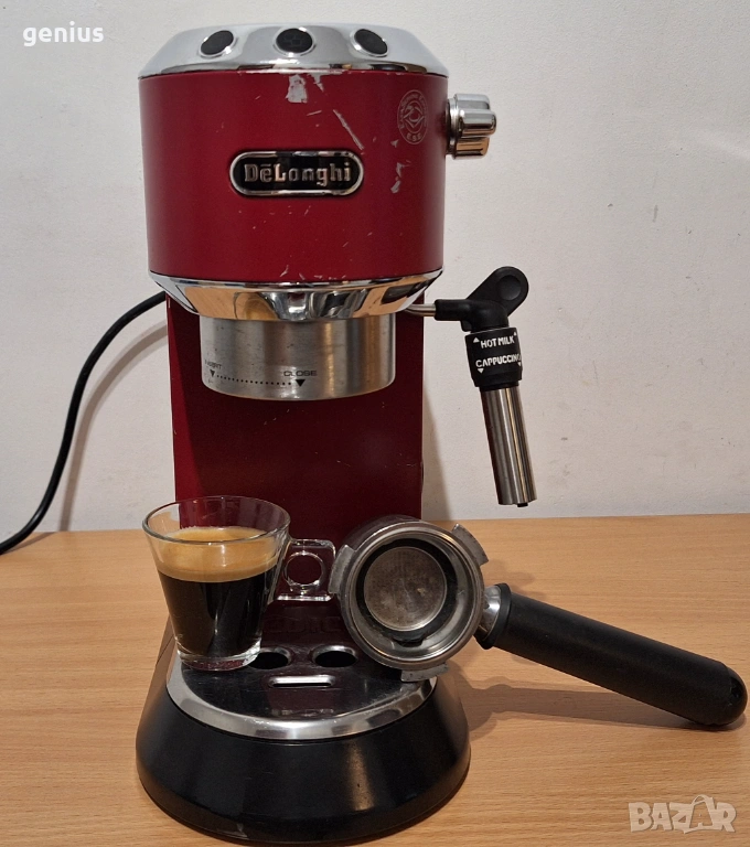 Кафемашина Делонги Delonghi Dedica ec685, снимка 1