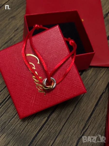 Cartier гривни с червен конец , снимка 1