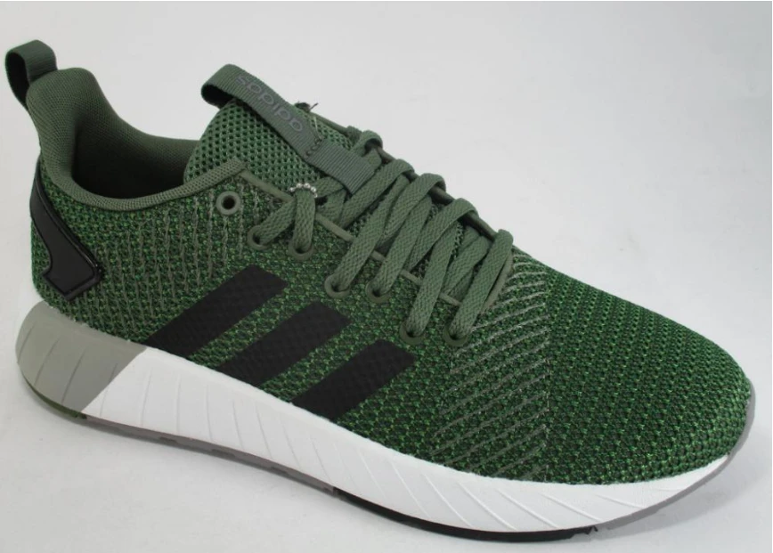маратонки adidas QUESTAR BYD номер 44 2/3 в Маратонки в Русе