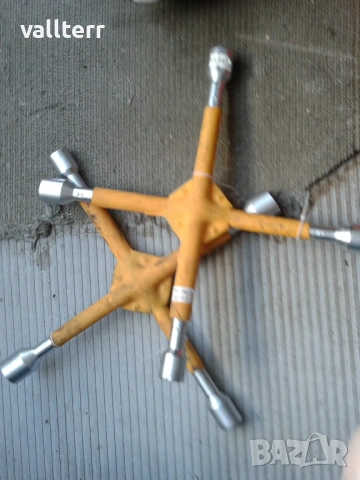 масажори,вентилатор,СД,телефони,апликации.пръскачки,жилет самобръсначки ретро, снимка 10 - Други стоки за дома - 53280565