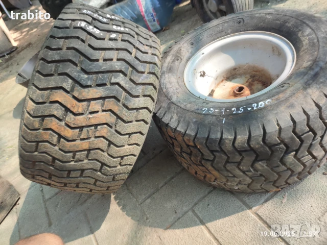 Гуми с джанти от трактор на косачка 25-1-25, снимка 2 - Градинска техника - 50721305