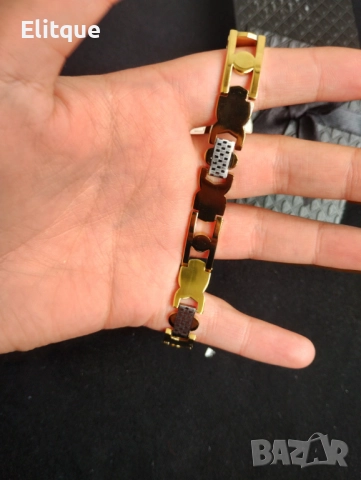 Гривна в златист цвят, подходяща за мъже и жени, снимка 2 - Други стоки за дома - 52905980