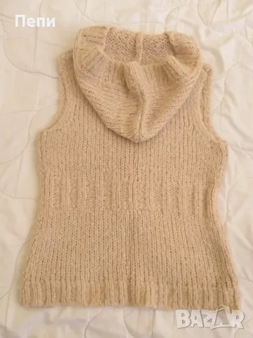 Плетено елече с качулка, снимка 2 - Елеци - 49823337