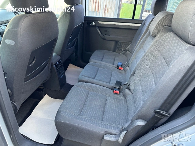 Vw Touran 2.0 tdi, снимка 9 - Автомобили и джипове - 53033299