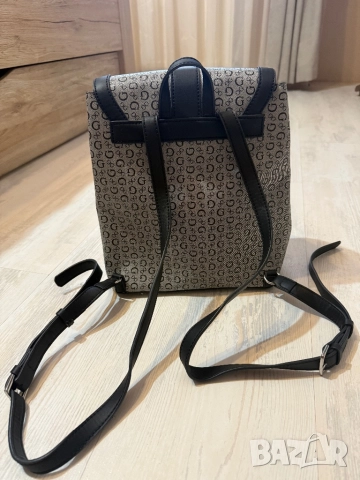 Оригинална дамска раничка Guess, снимка 9 - Раници - 51787105
