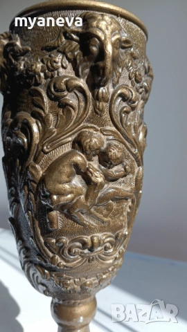 Барокова, италианска кана от две части с бокал. Метална с релефни изображения на херувими , снимка 8 - Статуетки - 53816537
