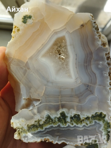 Минерали и кристали 