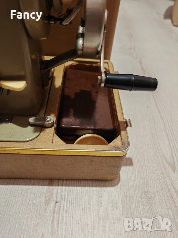 Шевна машина Veritas, снимка 4 - Шевни машини - 53120176