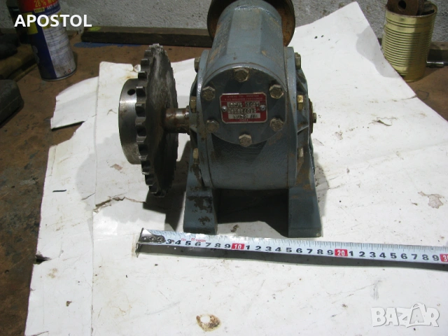 червячен редуктор, снимка 2 - Други машини и части - 53786647