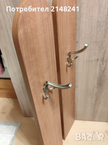 Продавам двойна закачалка за стена  10 евро, снимка 4 - Декорация за дома - 53526839