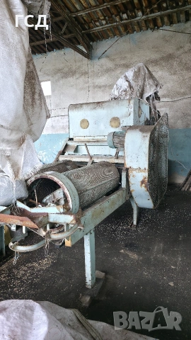 Продава се! Семечистачна машина Петкус Гигант , снимка 2 - Селскостопанска техника - 53436628