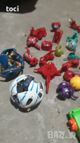 Лот детски играчки комплект пумпали Бейблейд Бакуган топчета и карти, снимка 14 - Колекции - 52138400