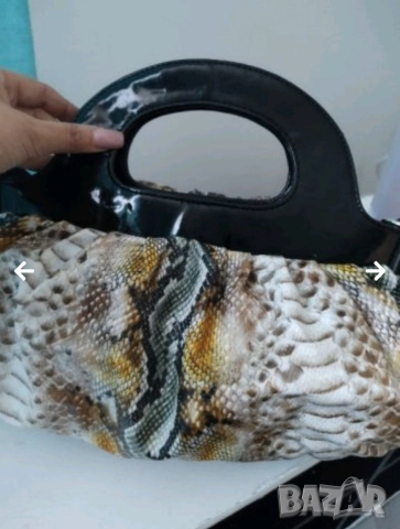 Кожена дамска чанта змийски принт, снимка 2 - Чанти - 52894109