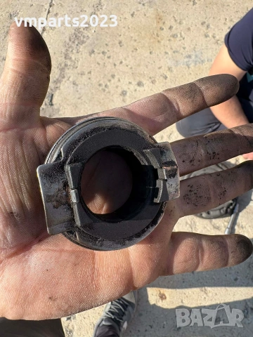 Демпферен маховик и комплект съединител 1.6TDI 105кс VW Audi Seat Skoda - CAYC/CAY, снимка 9 - Части - 53863171