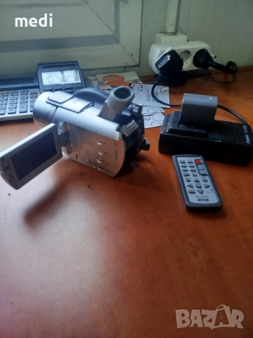 Soni DCR DVD 404, снимка 7 - Камери - 53413435