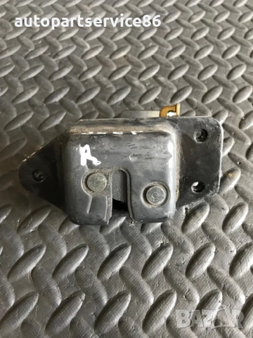 Десен механизъм за заключване на задната врата за Jeep Grand Cherokee (2001) C44060 