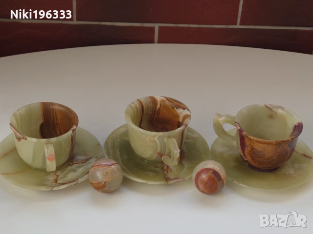 Красиви чаши от натурален оникс (Комплект с чинийки и топки)