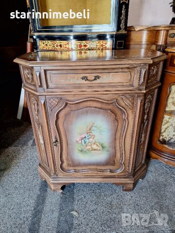 Италианско бароково шкафче , снимка 1 - Шкафове - 46451674