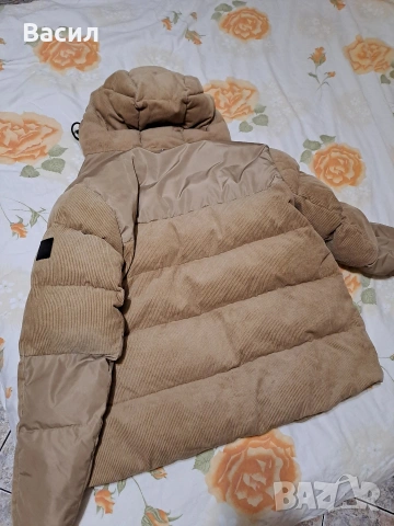 Оригинално зимно яке на Hugo Boss L Промо 90лв., снимка 2 - Якета - 53642315