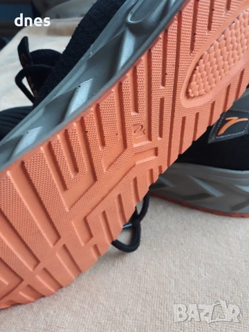 Нови маратонки номер 40, снимка 2 - Маратонки - 53290845