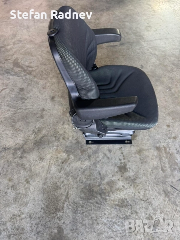 Седалка Grammer на въздух за трактор, снимка 4 - Селскостопанска техника - 51561061