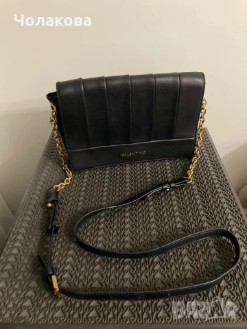 Дамска кожена чанта Valentino