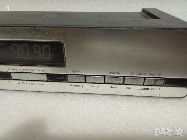 Радио-часовник Soundmaster uhrenradio, снимка 4 - Радиокасетофони, транзистори - 46408279