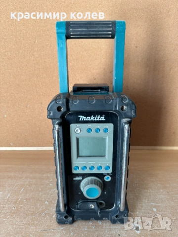 строително радио "MAKITA BMR 100", снимка 2 - Радиокасетофони, транзистори - 53850243