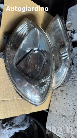 Оригинални Фарове зa Renault Kangoo - 8200236590 / 8200236591