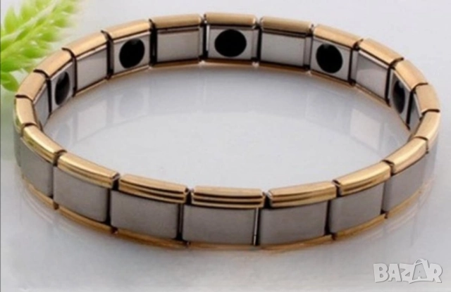 Златиста гривна МЕРКАТОР от титан с германиеви камъни 25 лв., снимка 3 - Гривни - 51785844