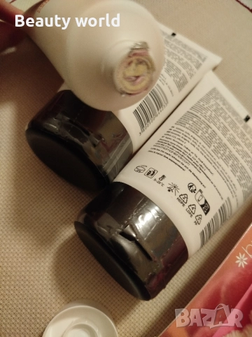 Комплект козметика , снимка 3 - Комплекти и лотове - 52367795