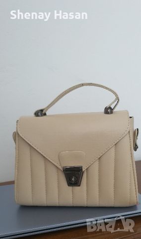Дамска чанта, снимка 1 - Чанти - 45512164