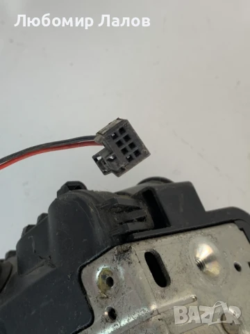 Предна дясна брава Mercedes-Benz C-class W203 (00-04)г. 2037200435, снимка 7 - Части - 50749218