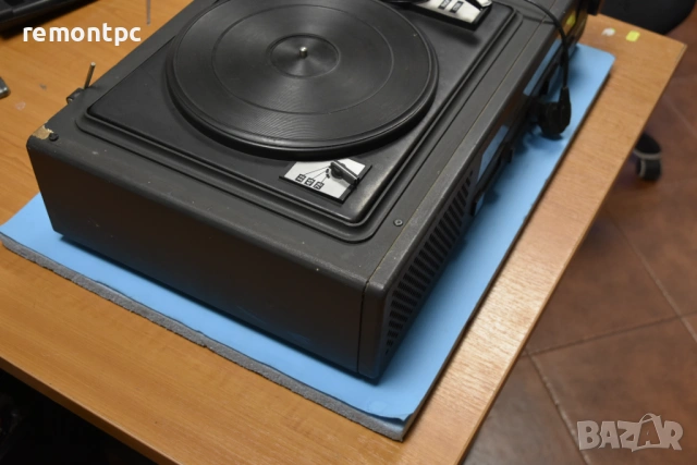 Грамофон Елица 3 - неизвестно състояние , снимка 4 - Грамофони - 53963981