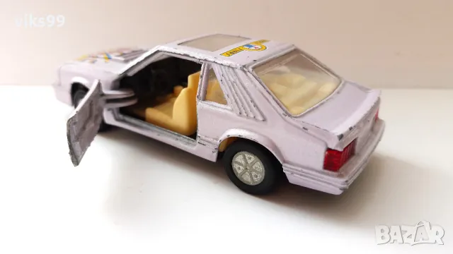 Ford Mustang Cobra - Мащаб 1:38, снимка 3 - Колекции - 47605218