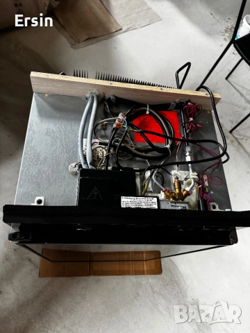 Хладилник Dometic RM5380  (Свален от чисто нов Кемпер)  , снимка 3 - Хладилни чанти - 51291725