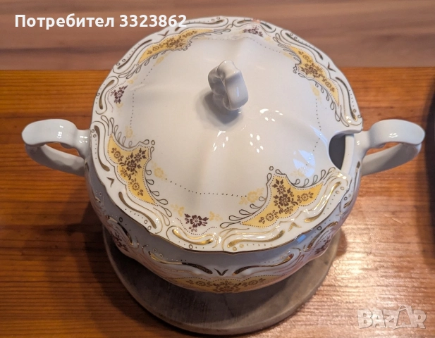 Порцеланов юбилеен супник 100 години Изида 