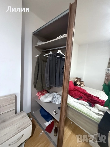 Гардероб с плъзгащи врати, снимка 2 - Гардероби - 52030848