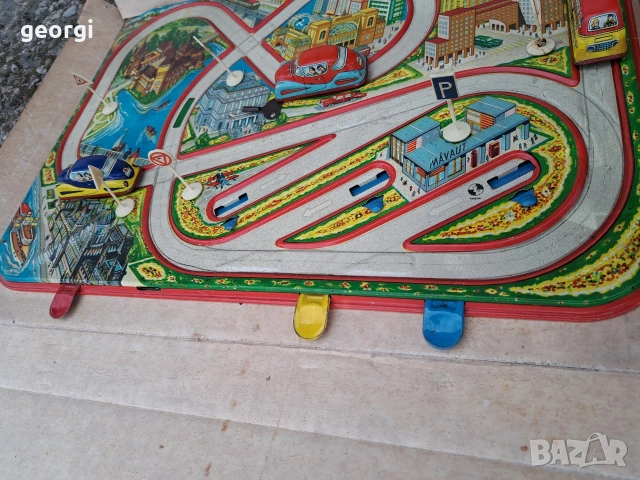 стара унгарска ламаринена играчка писта с коли, снимка 9 - Колекции - 53996300