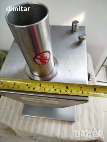 Електрическа резачка за колбаси  GASTRO HERO  -135 W , снимка 7 - Обзавеждане на кухня - 53885020