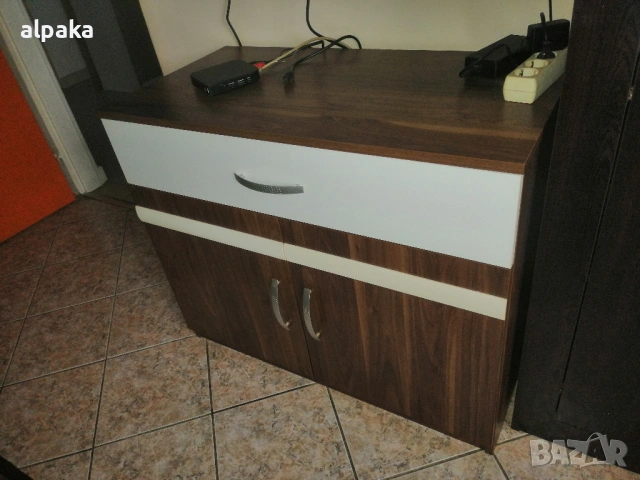 Продавам шкаф 79/45/73